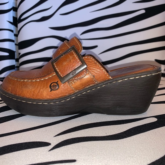 Born Clogs - Picture 6 of 8